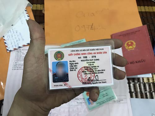 Làm giả đủ loại giấy tờ