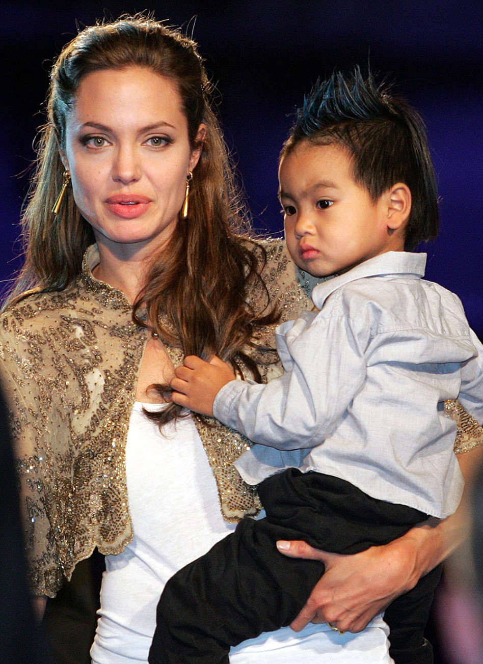 Maddox nh&agrave; Angelina Jolie đ&atilde; tr&ograve;n 17 tuổi, đẹp trai, lịch l&atilde;m - Ảnh 1.
