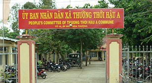 Bí thư xã bị kỷ luật vì đưa con vào danh sách hộ nghèo