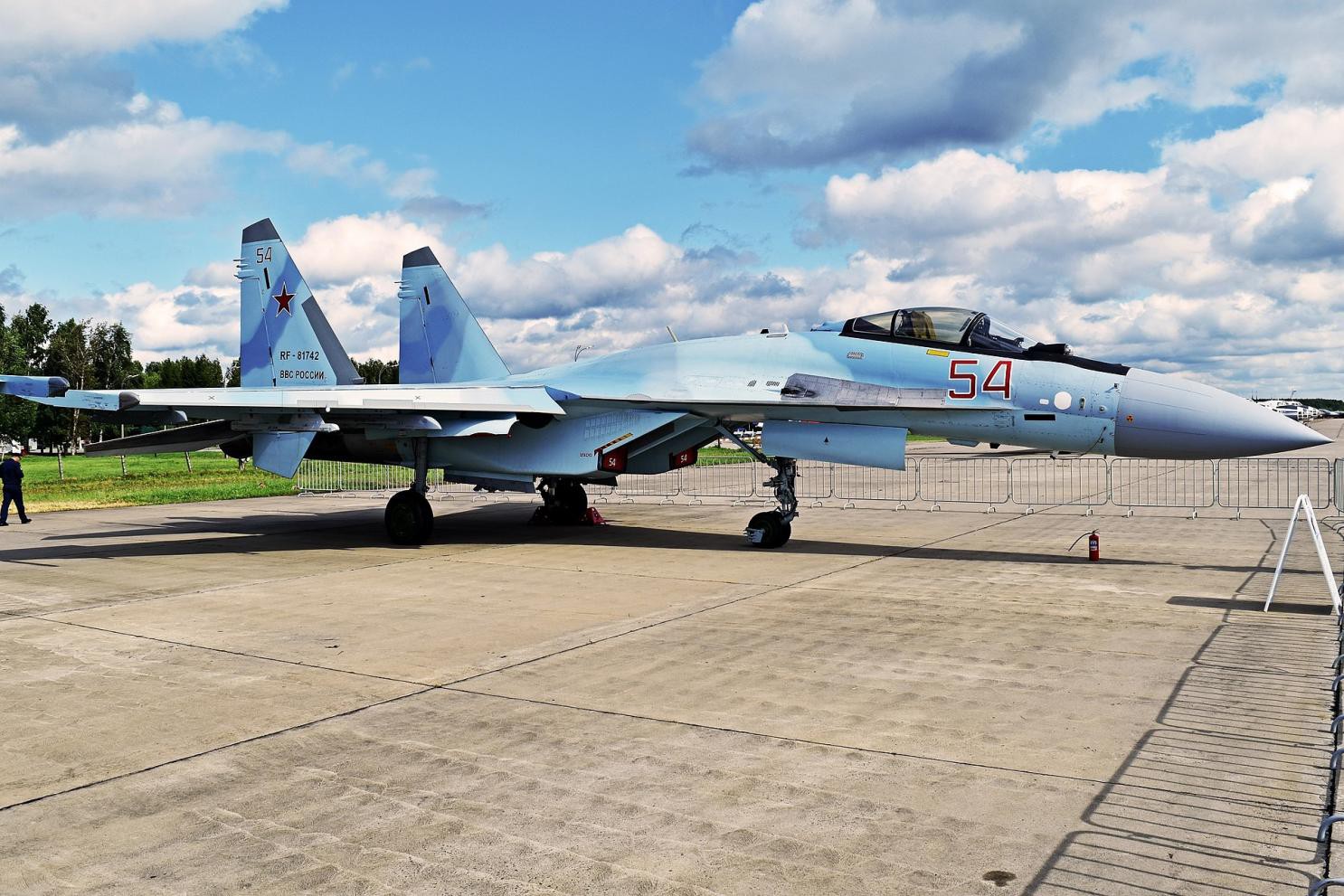 Su-35 của Nga: Chiến binh bền bỉ