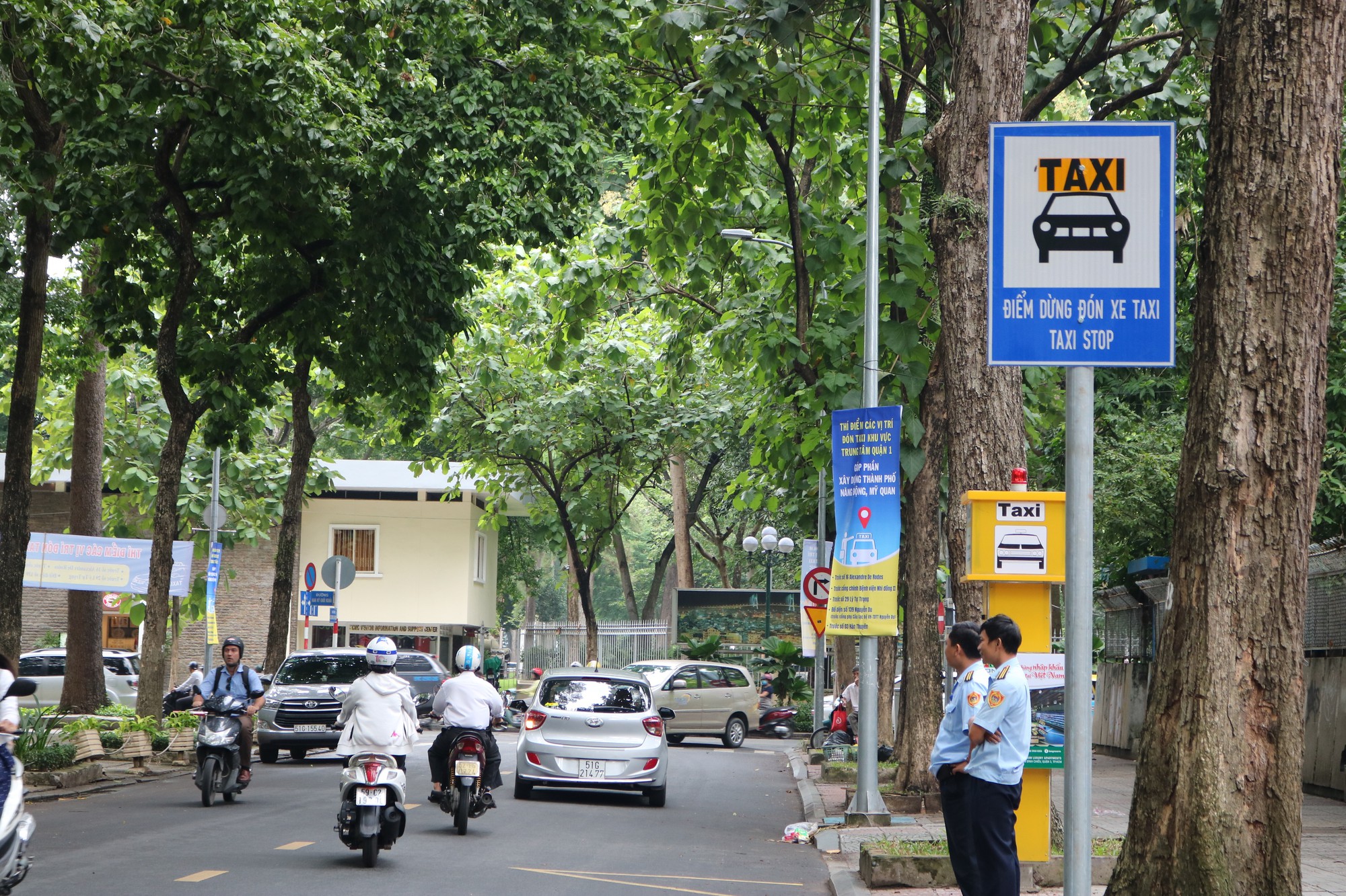 TP HCM: Chỉ cần bấm nút là taxi đến rước! - Ảnh 4.