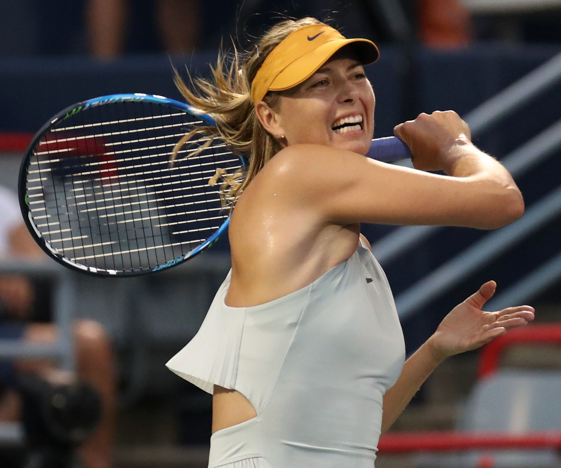 Nadal v&agrave;o tứ kết Rogers Cup, Djokovic đập vợt v&igrave; bị loại - Ảnh 6.