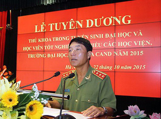 Chủ tịch nước k&yacute; quyết định gi&aacute;ng cấp h&agrave;m &ocirc;ng B&ugrave;i Văn Th&agrave;nh xuống đại t&aacute; - Ảnh 2.