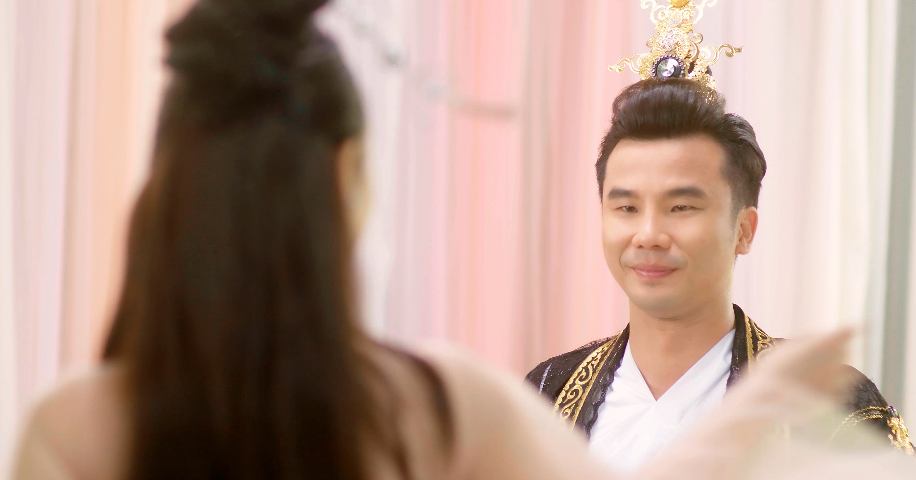 Trương Quỳnh Anh khiến fan bất ngờ với hình ảnh trong MV cổ trang mới - Ảnh 2.