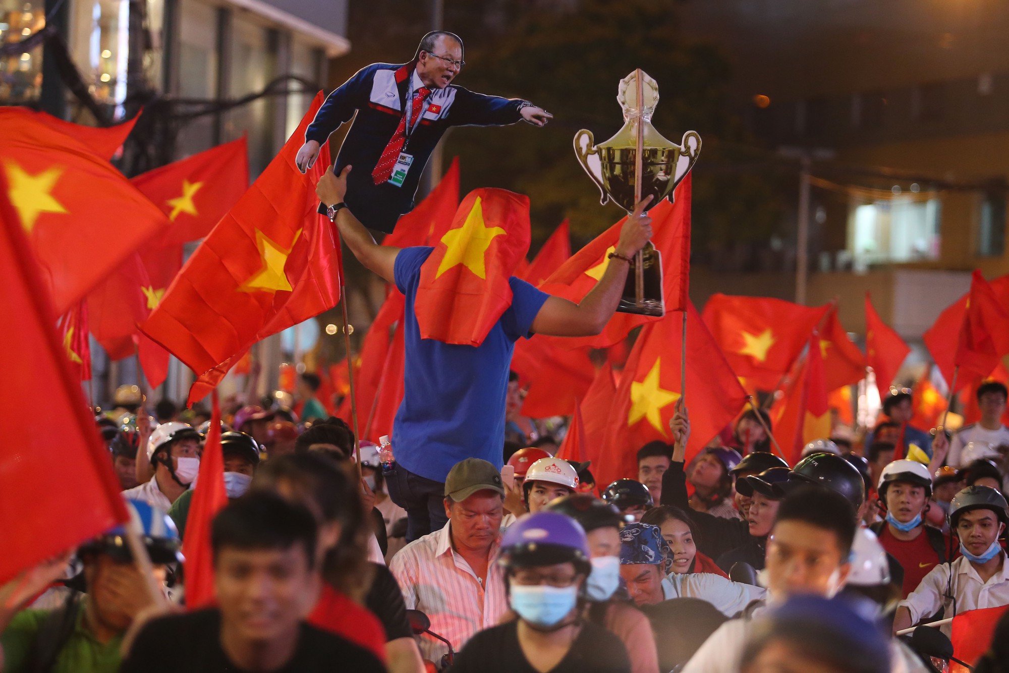 S&agrave;i G&ograve;n kh&ocirc;ng ngủ sau chiến thắng của U23 Việt Nam - Ảnh 12.