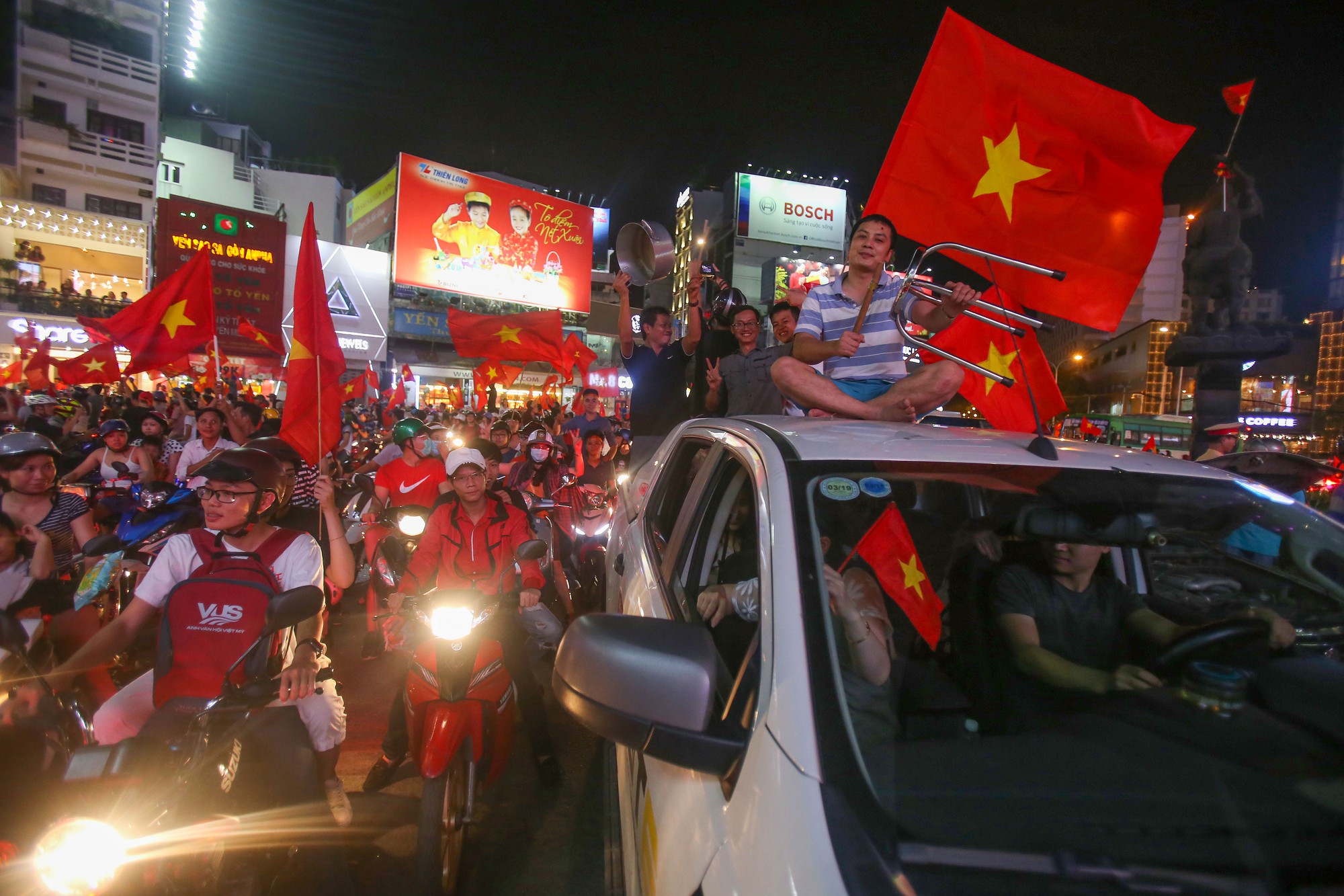 S&agrave;i G&ograve;n kh&ocirc;ng ngủ sau chiến thắng của U23 Việt Nam - Ảnh 13.