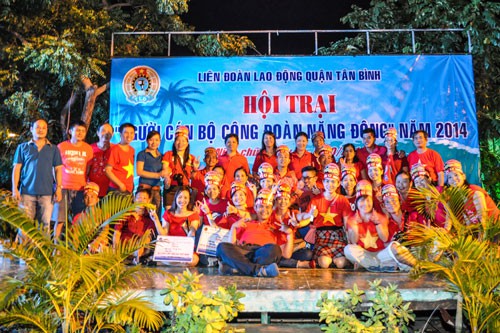 Tổ chức hội trại "Người cán bộ Công đoàn năng động"