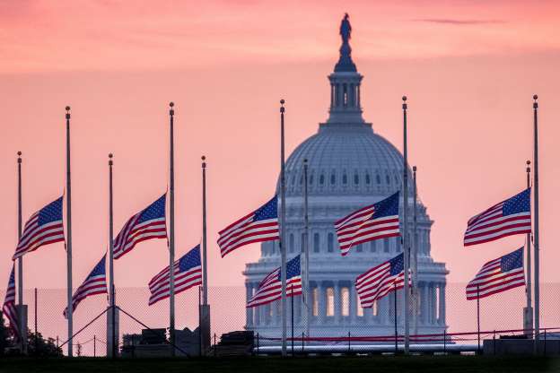 &Ocirc;ng Trump kh&ocirc;ng tham gia c&aacute;c nghi lễ tưởng niệm &ocirc;ng McCain - Ảnh 10.