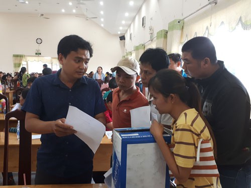 Kh&ocirc;ng để c&ocirc;ng nh&acirc;n đơn độc - Ảnh 1.