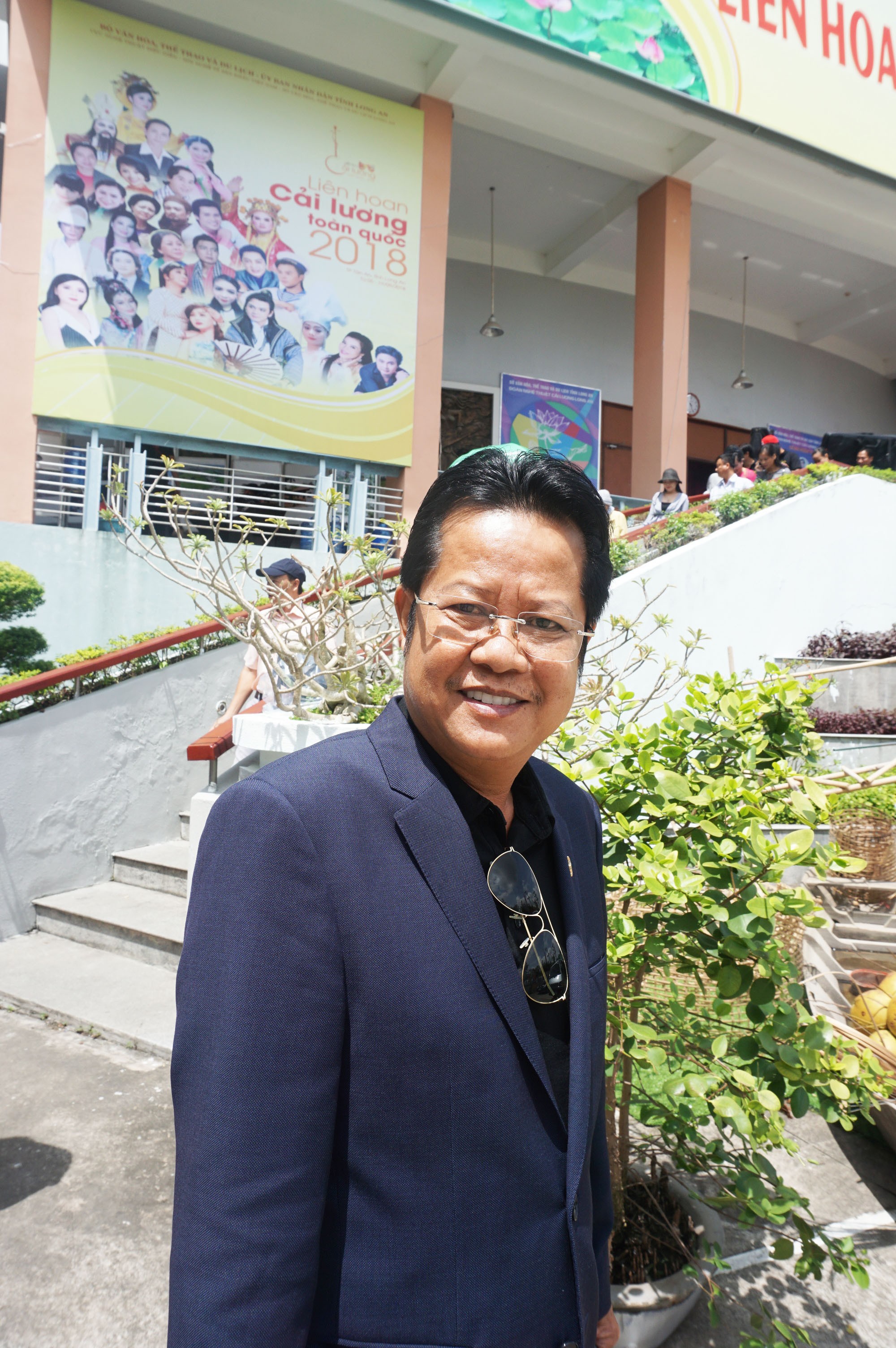 NSƯT Thanh Nam: Không có ngôi sao, cải lương dễ "chết"