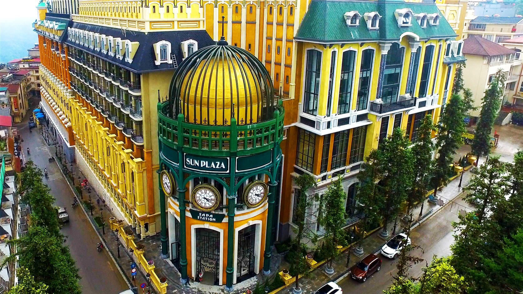 L&uacute;a đ&atilde; ch&iacute;n v&agrave;ng khắp thung lũng Mường Hoa, x&aacute;ch ba l&ocirc; l&ecirc;n v&agrave; đi th&ocirc;i! - Ảnh 1.