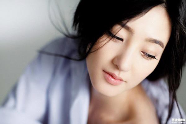 Mẫu phụ nữ bất kể tuổi t&aacute;c vẫn đầy ma lực với đ&agrave;n &ocirc;ng - Ảnh 4.
