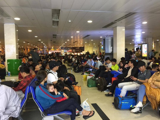 3.625 chuyến bay chậm giờ trong tháng 8