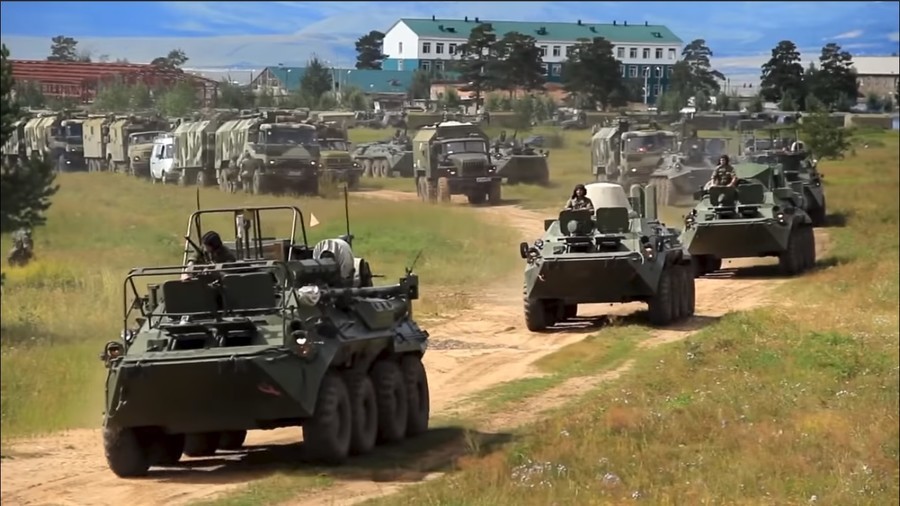 &Ocirc;ng Putin gặp &ocirc;ng Tập ngay l&uacute;c Nga khai m&agrave;n tập trận khủng - Ảnh 3.