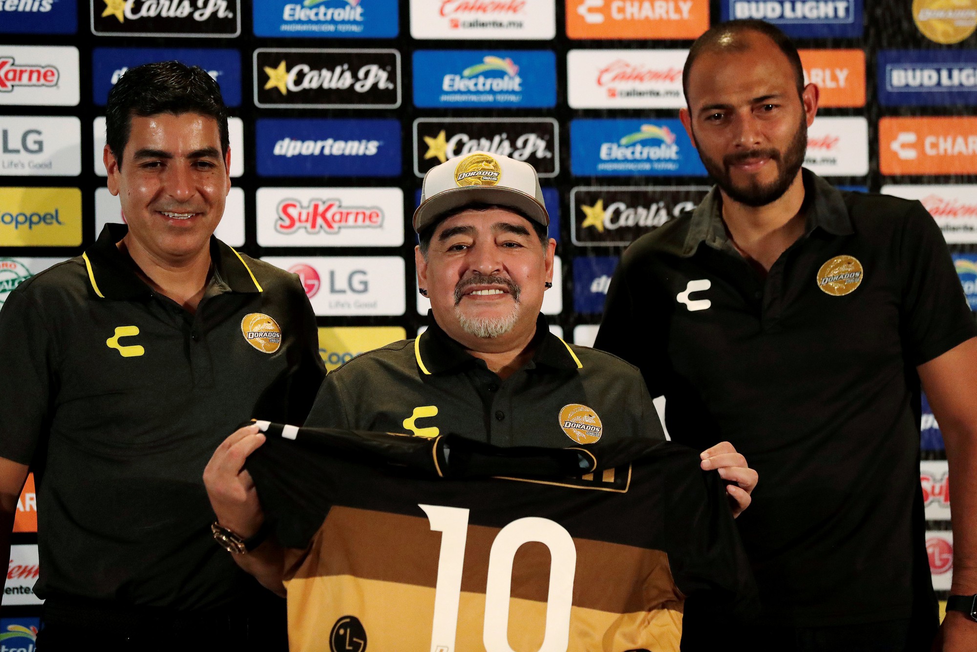 Maradona sang Mexico làm HLV đội bóng… Giải Hạng nhì