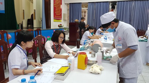 R&egrave;n giũa kỹ năng nghề cho điều dưỡng - Ảnh 1.