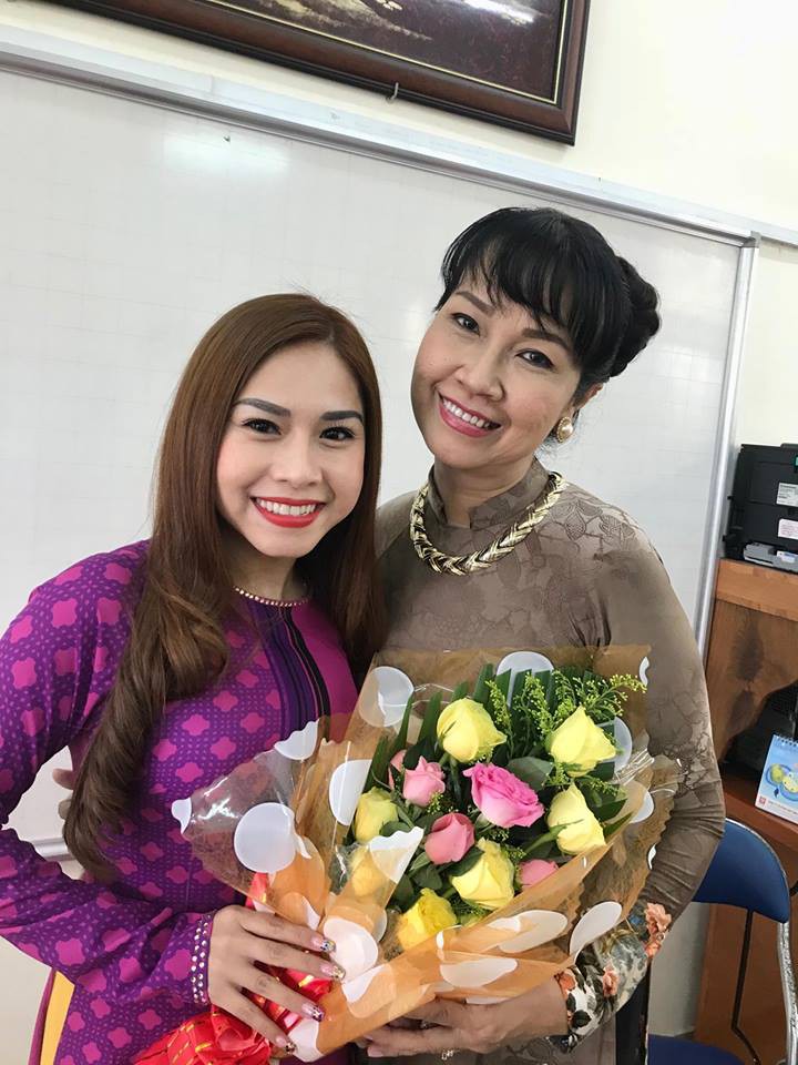 Nghệ sĩ B&igrave;nh Tinh dốc sức đưa s&acirc;n khấu v&agrave;o trường học - Ảnh 4.