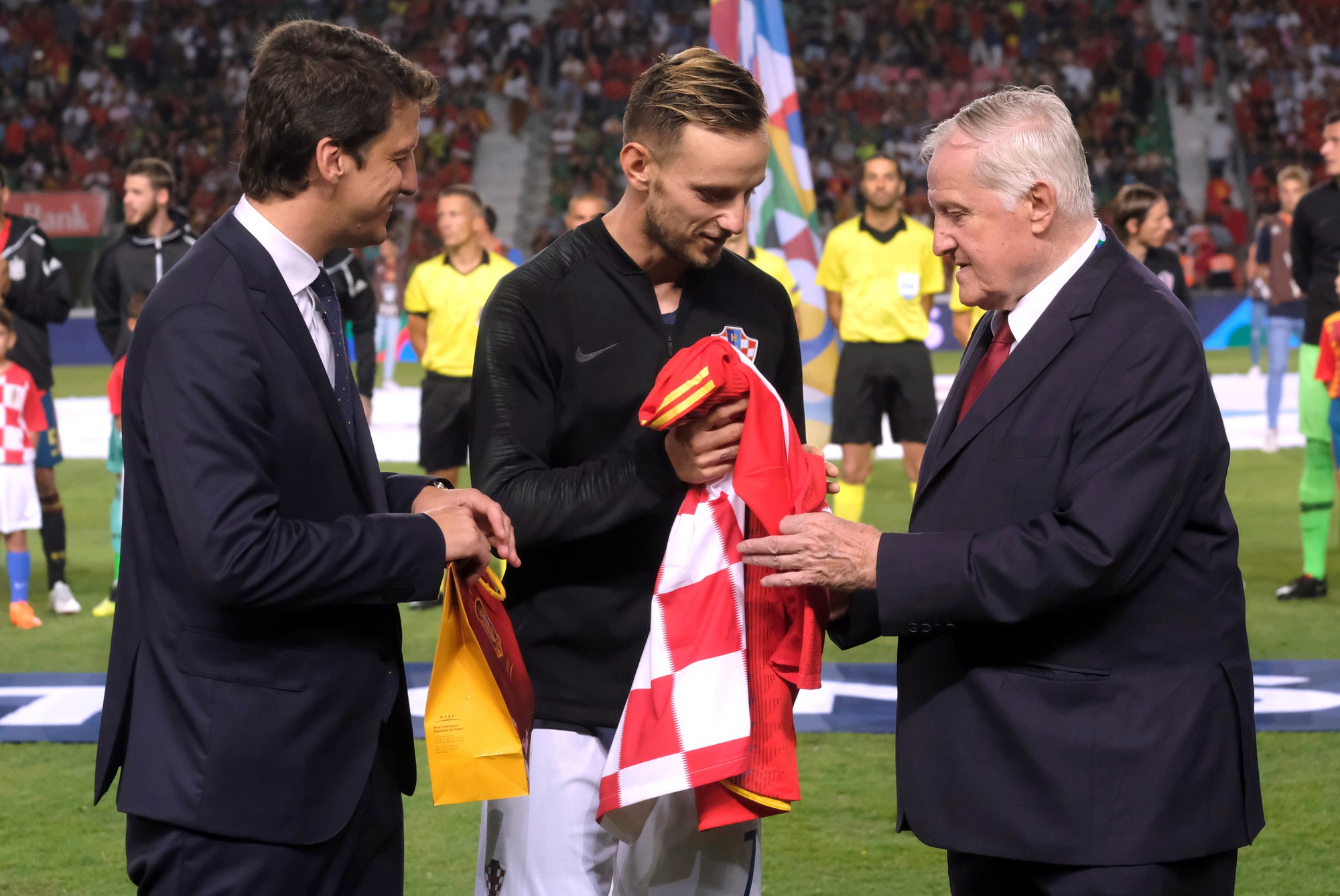 &Aacute; qu&acirc;n thế giới Croatia thua thảmT&acirc;y Ban Nha tại Nations League - Ảnh 2.