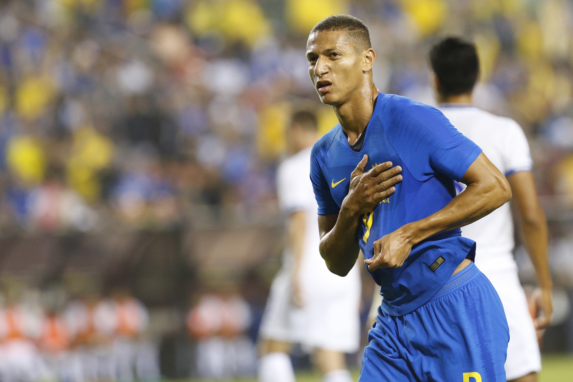 Brazil vùi dập El Salvador, Argentina bị Colombia cầm chân tại Mỹ