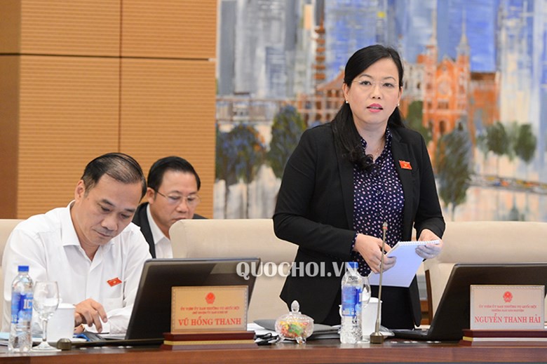 Đại biểu QH: Có độc quyền bán sách "Công nghệ giáo dục"?