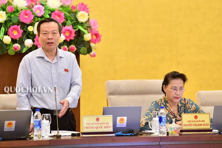 Cứ vướng mắc lại... sửa luật!