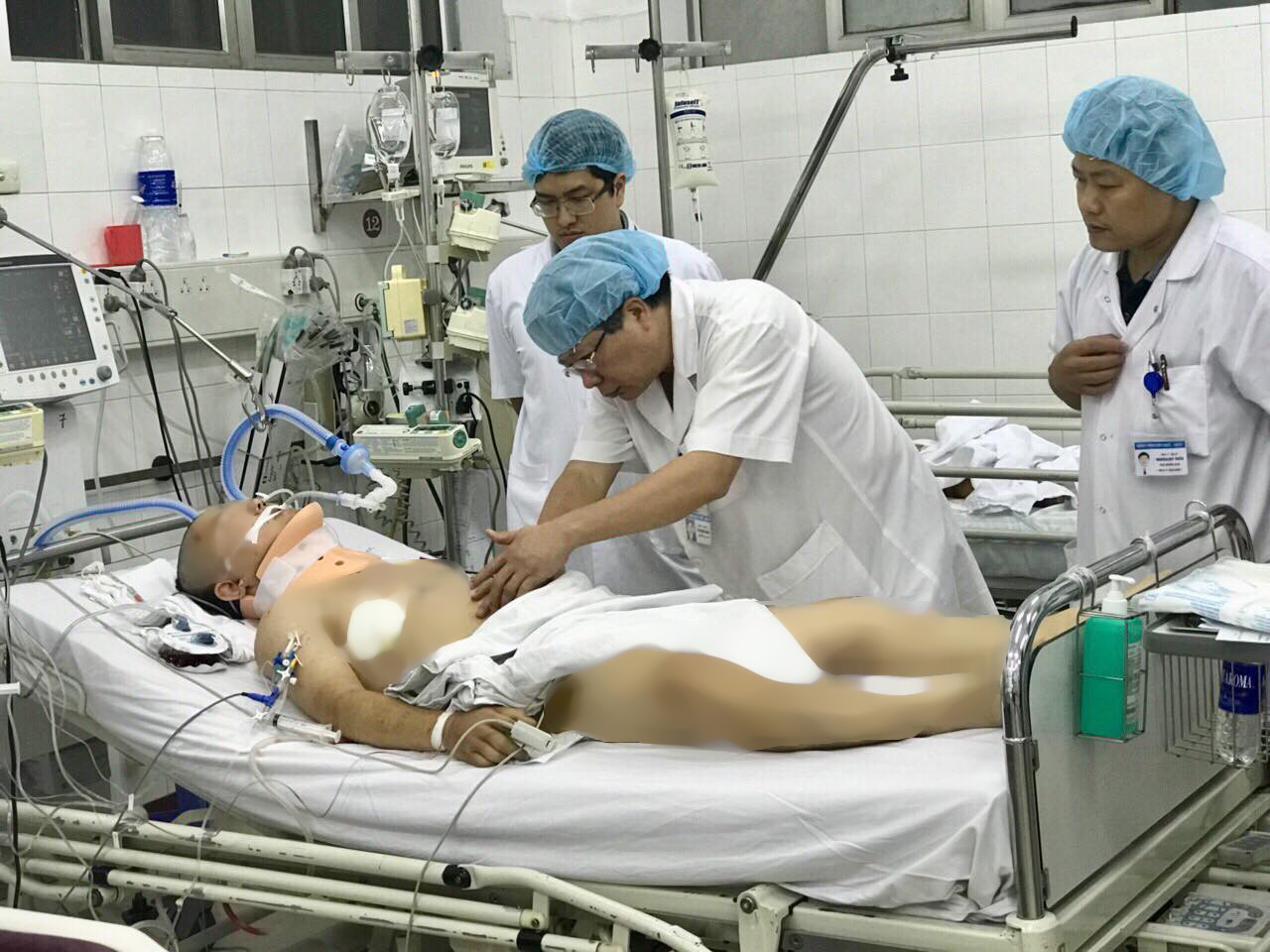 Vụ tai nạn 13 người chết ở Lai Châu: Chuyển 3 nạn nhân về Hà Nội chữa trị