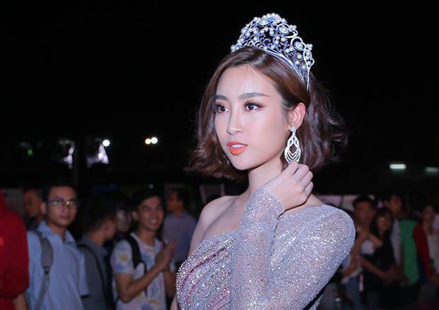 Thảm đỏ hoa hậu Việt Nam 2018: Dàn người đẹp khoe sắc