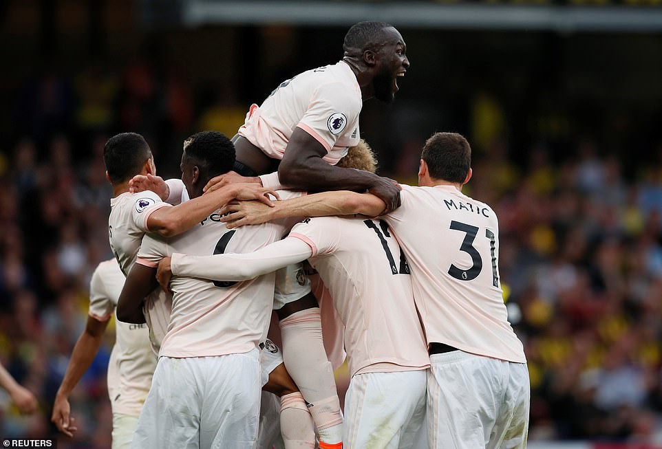 Mourinho thất vọng khi Man United thắng nhọc "hiện tượng" Watford