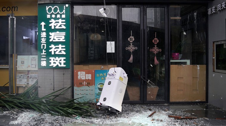 B&atilde;o Mangkhut đổ bộ Trung Quốc, 2,45 triệu người đi trốn - Ảnh 3.