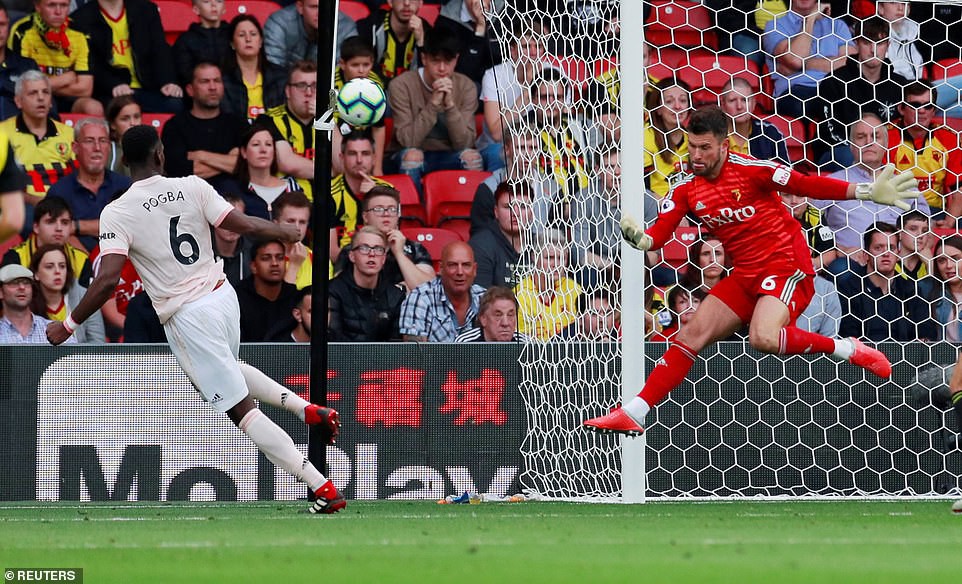 Smalling ghi b&agrave;n dị, Man United quật ng&atilde; hiện tượng Watford - Ảnh 2.