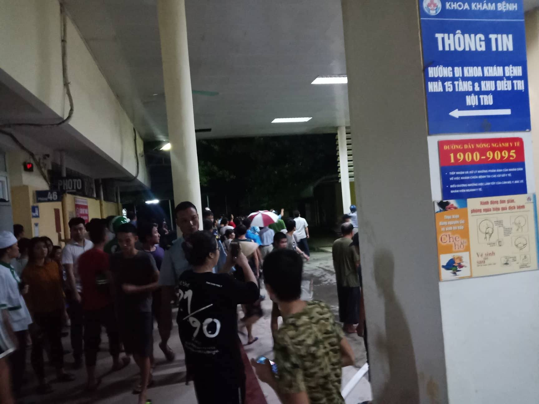 Ch&aacute;y lớn gần Bệnh viện Nhi Trung ương, khẩn cấp sơ t&aacute;n bệnh nh&acirc;n - Ảnh 11.