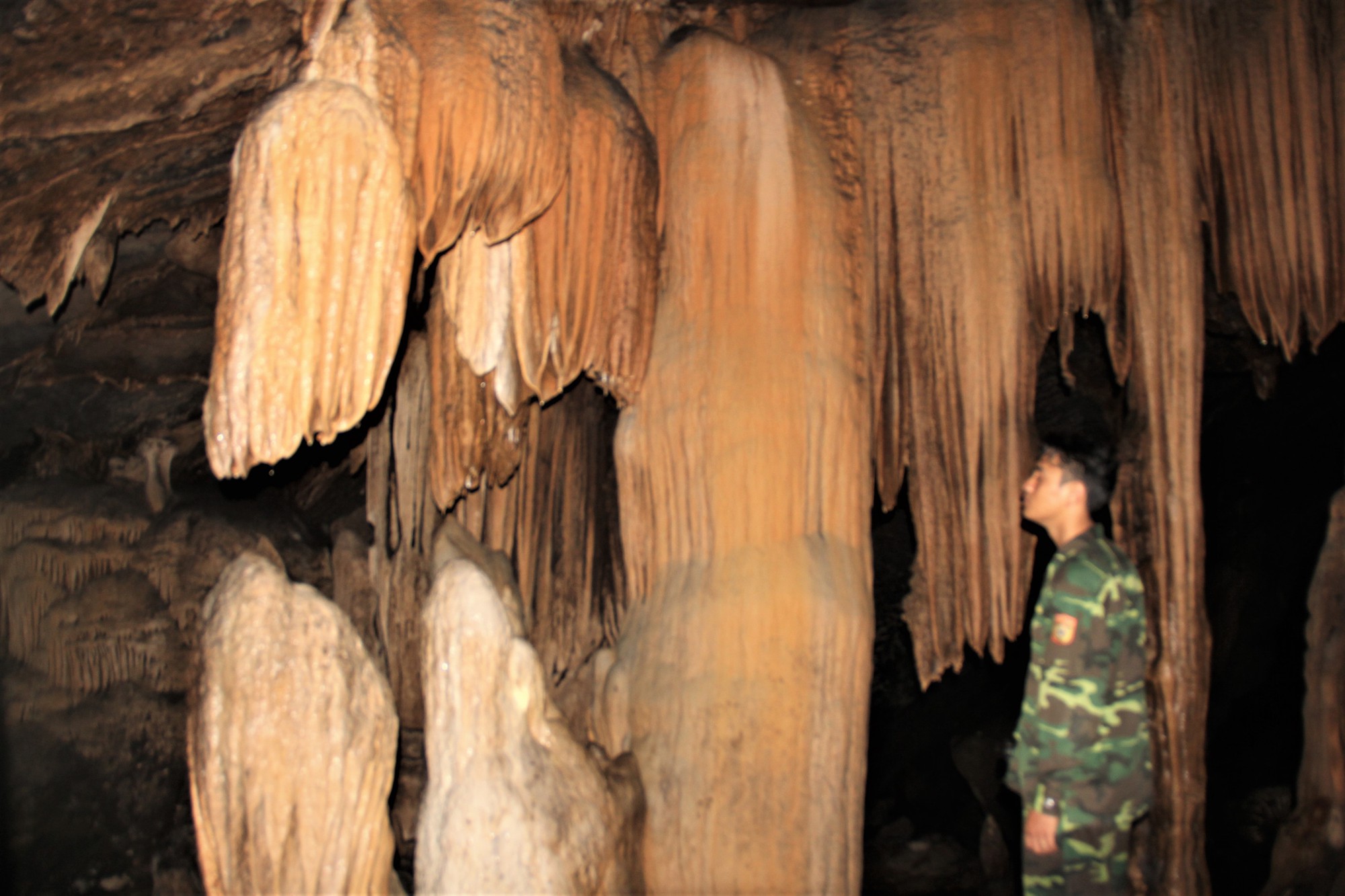 Hang Brai đẹp tựa cõi tiên