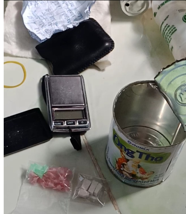 Bị mời l&agrave;m việc v&igrave; gọi điện mua h&agrave;ng l&uacute;c c&ocirc;ng an lấy lời khai người b&aacute;n ma t&uacute;y - Ảnh 2.