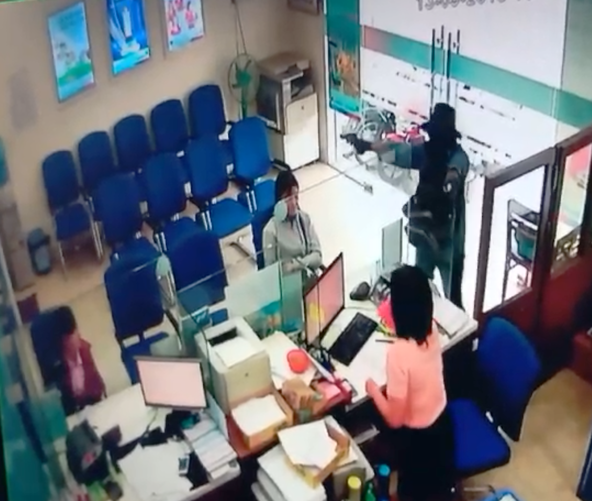 Đã bắt kẻ dùng súng cướp ngân hàng  ở Tiền Giang