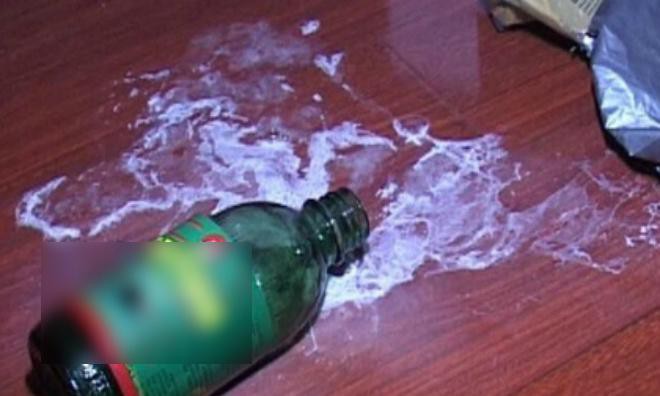Bị cấm cản yêu đương, đôi nam nữ thuê nhà nghỉ uống thuốc diệt cỏ tự tử