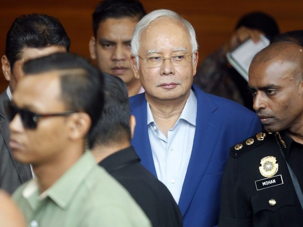 Malaysia bắt cựu Thủ tướng Najib Razak, đưa ra tòa chóng vánh