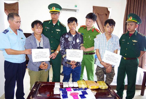 Bắt 3 đối tượng cùng 18.000 viên hồng phiến