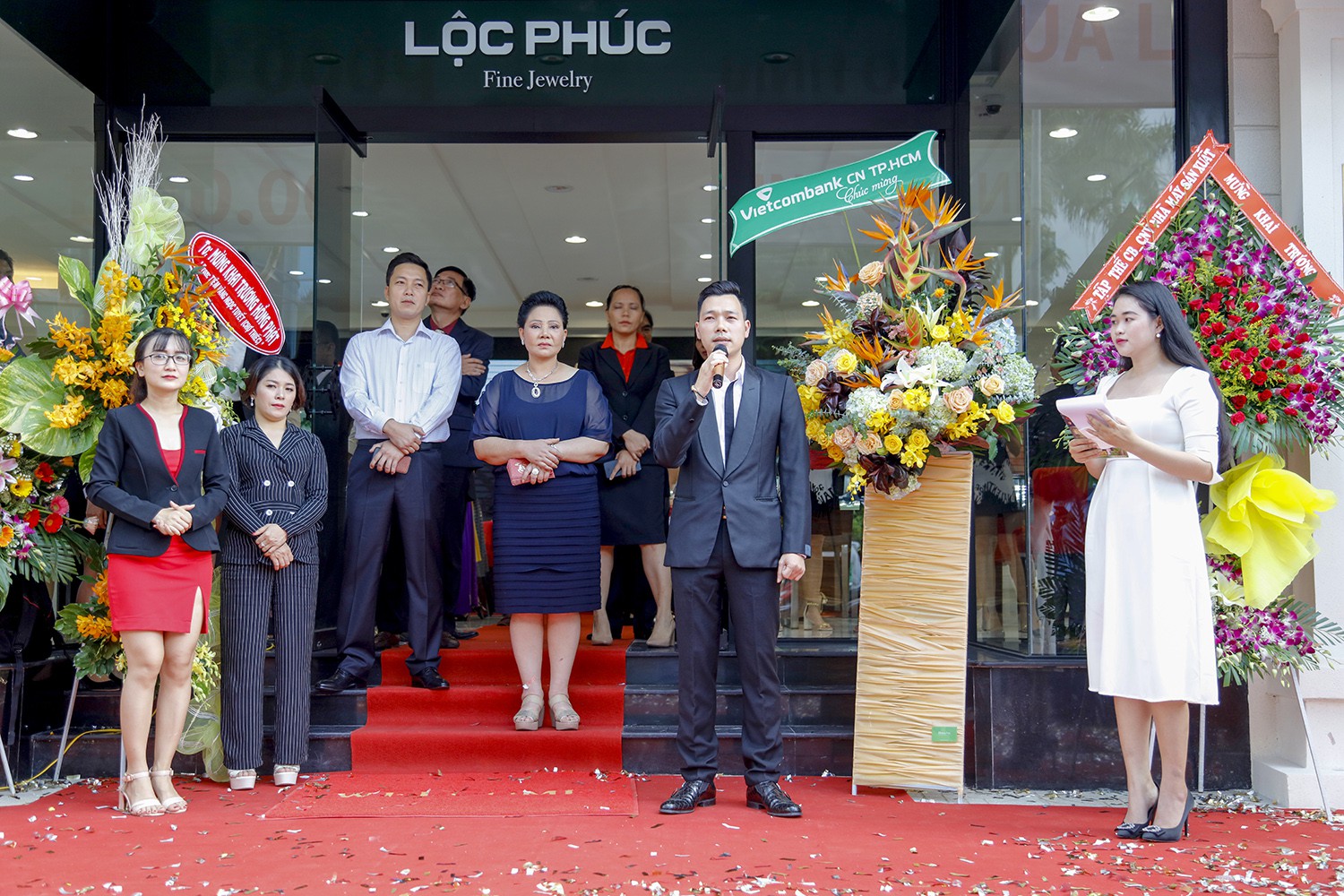 Ra mắt Trung tâm Kim hoàn Lộc Phúc và Siêu thị Trang sức cao cấp