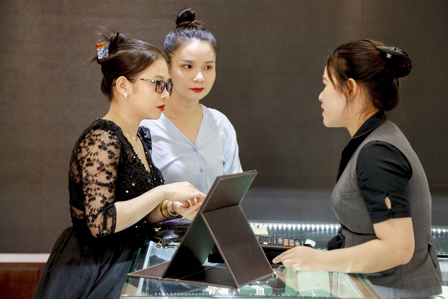 Ra mắt Trung t&acirc;m Kim ho&agrave;n Lộc Ph&uacute;c v&agrave; Si&ecirc;u thị Trang sức cao cấp  - Ảnh 4.