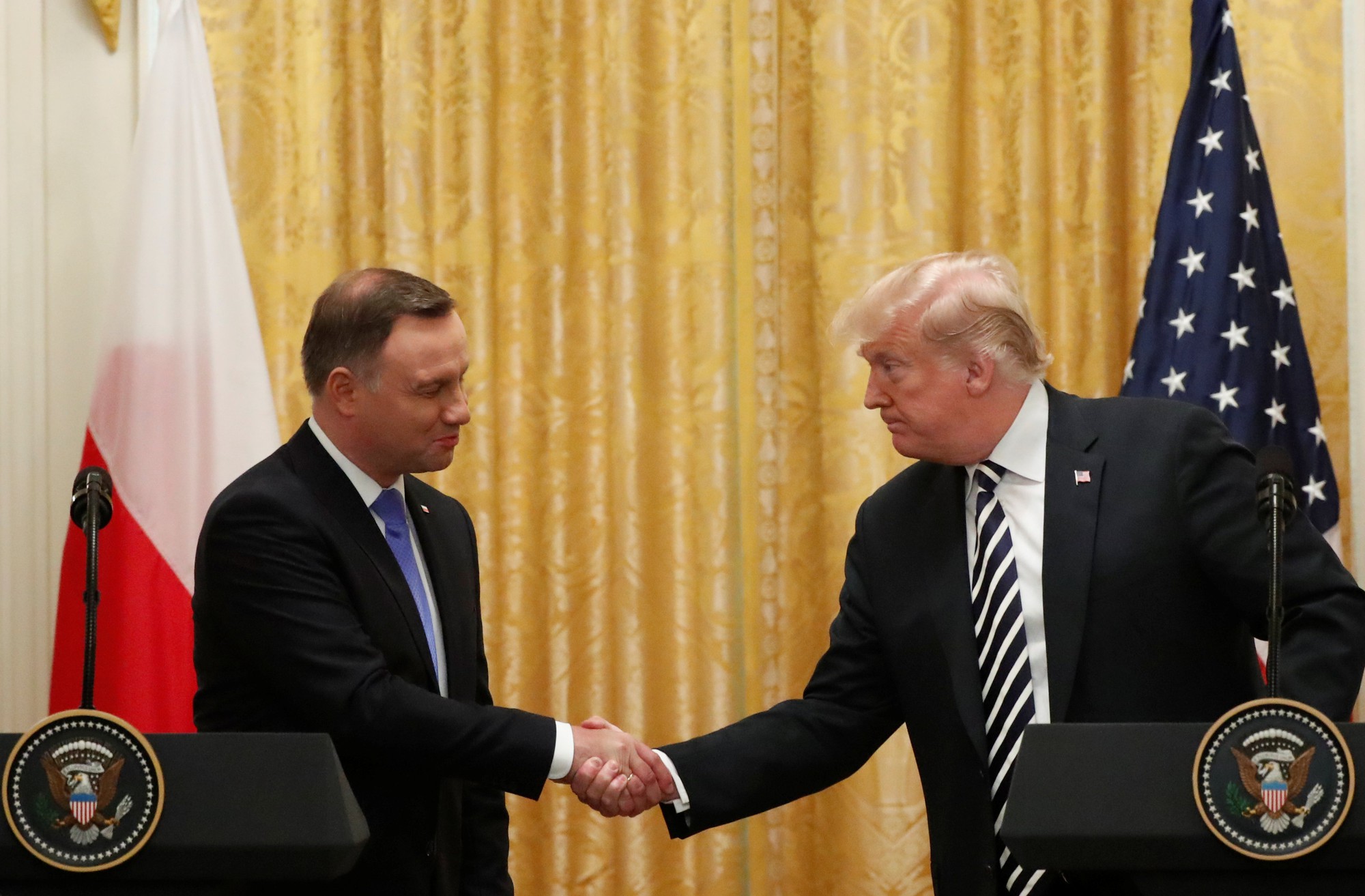 Ba Lan sẵn sàng chi "hàng tỉ USD" để xây "pháo đài Trump"