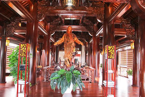 Độc nhất vô nhị: Nhà 5 tầng làm toàn bằng gỗ quý - Ảnh 10.