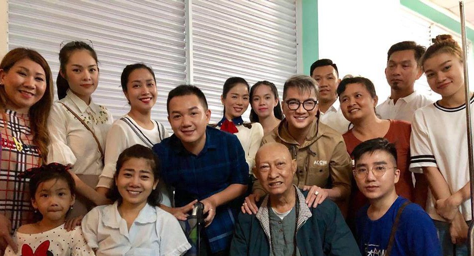 Diễn viên Lê Bình, Mai Phương rơi nước mắt vì "Tình nghệ sĩ"