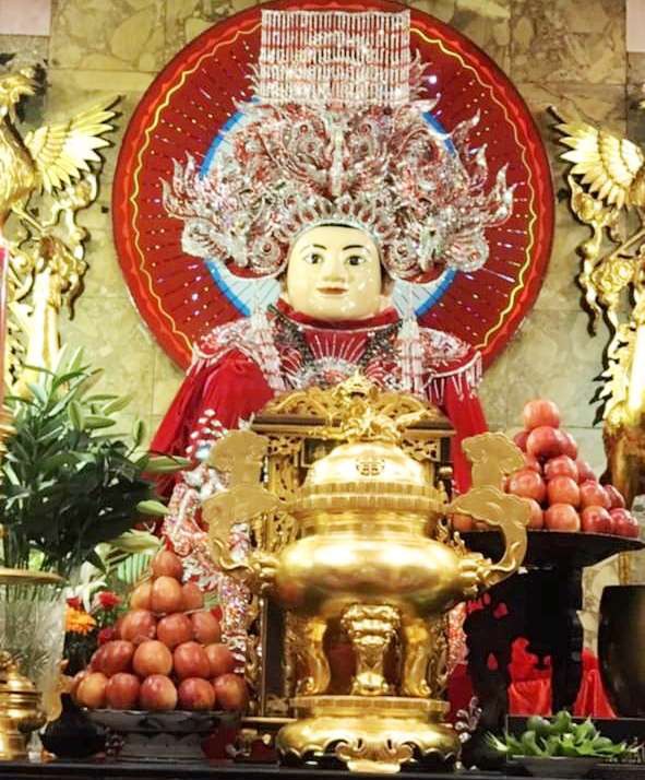 Nghỉ lễ 2-9, du khách nườm nượp đến núi Sam cầu may