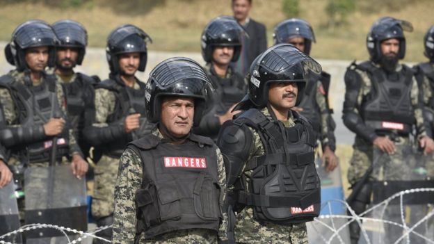 Quân đội Mỹ bất ngờ cắt 300 triệu USD cho Pakistan