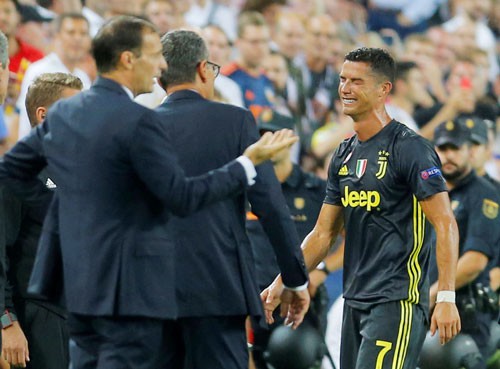 Thẻ đỏ cho Ronaldo là đúng!