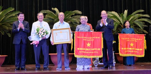Phong tặng danh hiệu cao quý của lực lượng vũ trang