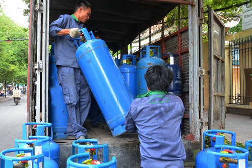 Gas giả lại bùng phát