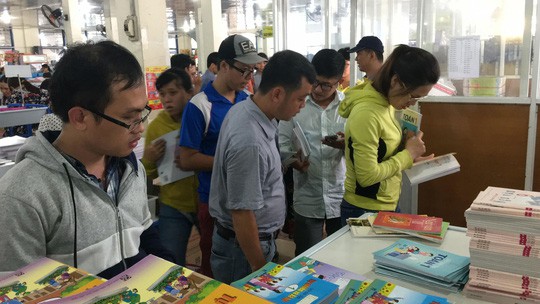 Độc quyền sách giáo khoa mà lỗ thì nên giải tán