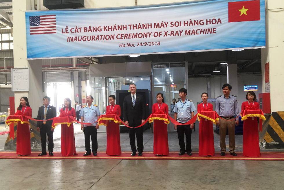Mỹ b&agrave;n giao m&aacute;y soi h&agrave;ng h&oacute;a tối t&acirc;n cho Hải quan Nội B&agrave;i - Ảnh 5.