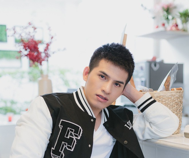 Đừng tin khi giới showbiz chia sẻ bí quyết "đẹp tự nhiên"